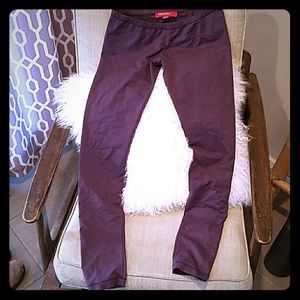 Low-Rise Tapered Leggings